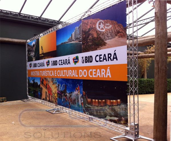 Painel-Backdrop-Mostra-Turismo-Cultural-do-Ceara-no-Espaco-Gardens-600x496