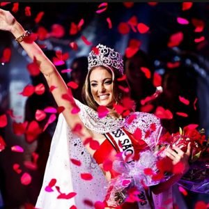 Chuva de Pétalas de Rosas Artificial